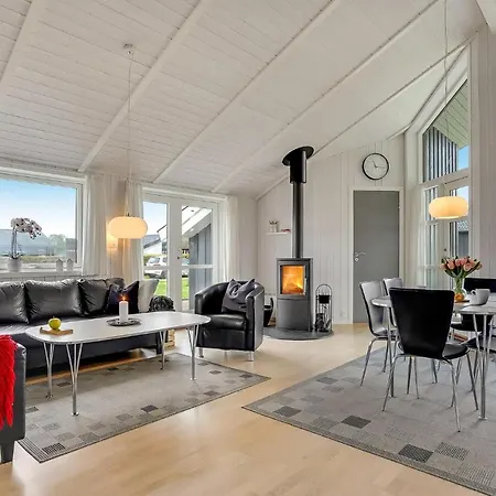 Amazing Home In Haderslev With Sauna Casa de Férias *
